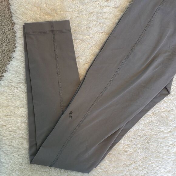 Lole Light Gray Leggings Size Small - Picture 3 of 12